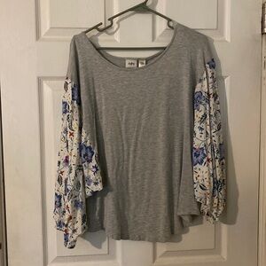 Buckle floral knit top NWT